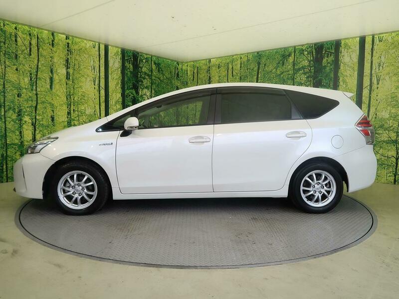 PRIUS ALPHA