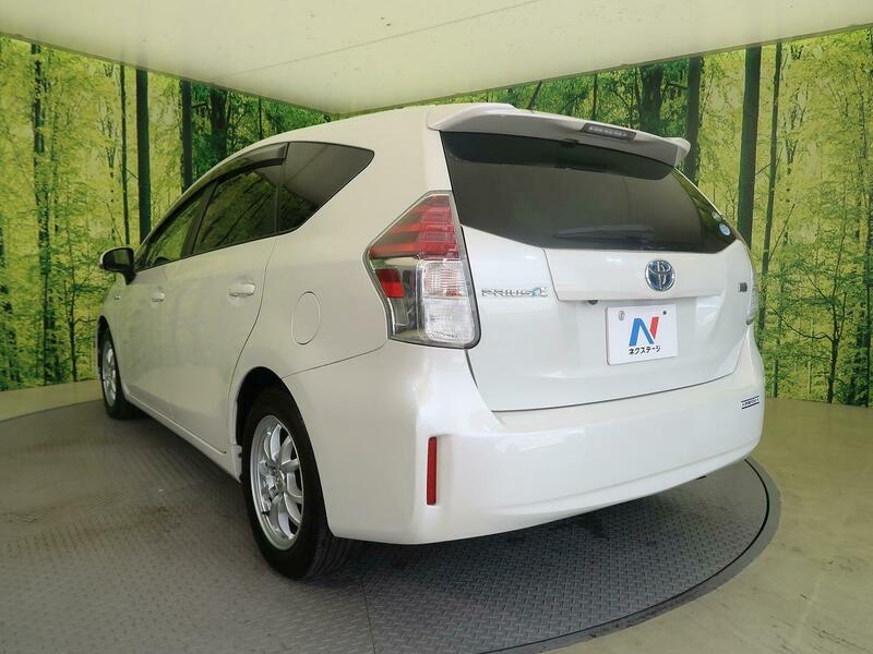 PRIUS ALPHA