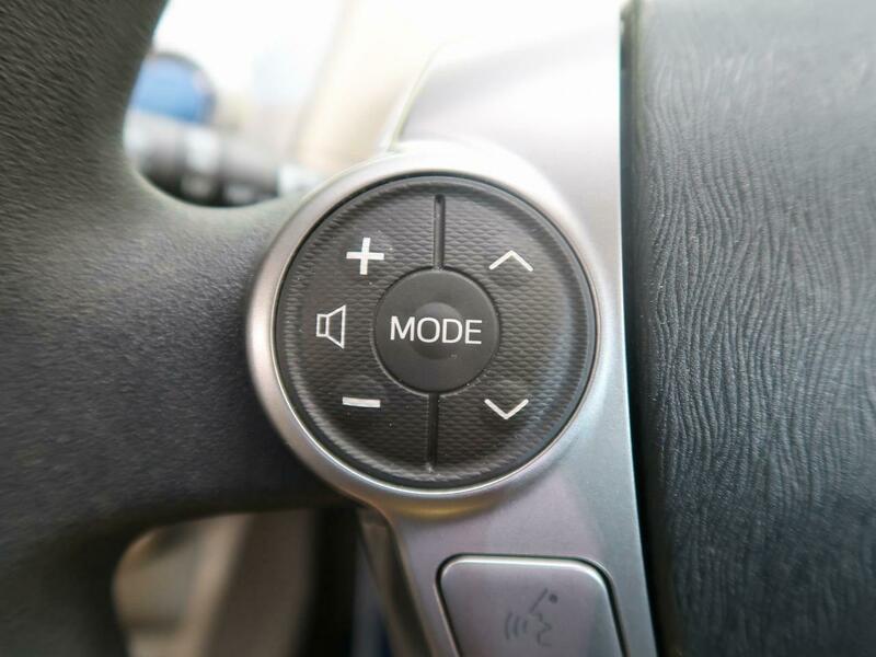 PRIUS ALPHA