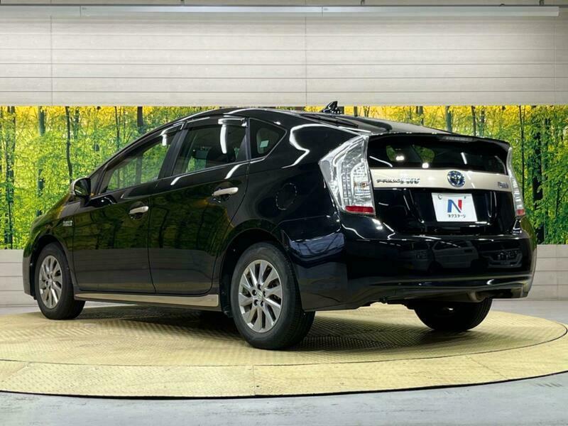 PRIUS PHV