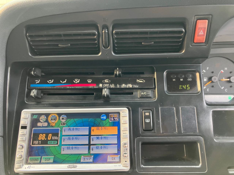 HIACE VAN-18