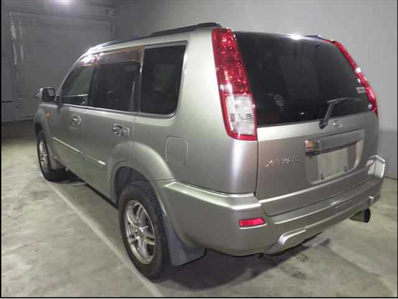X-TRAIL