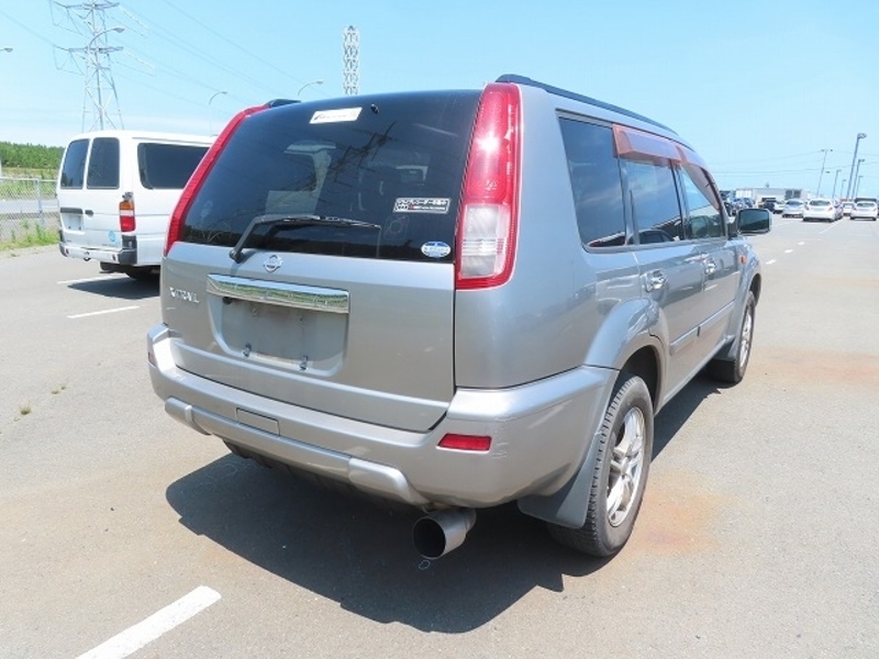 X-TRAIL