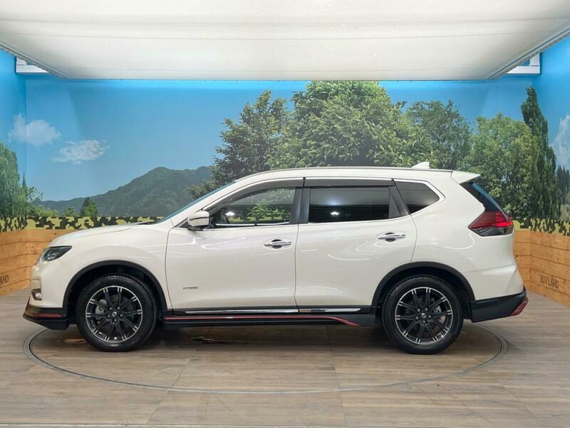 X-TRAIL