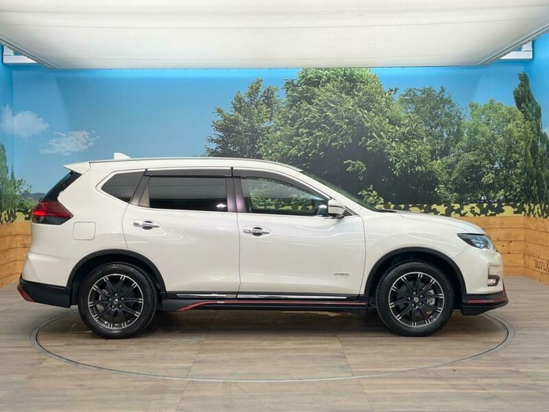 X-TRAIL