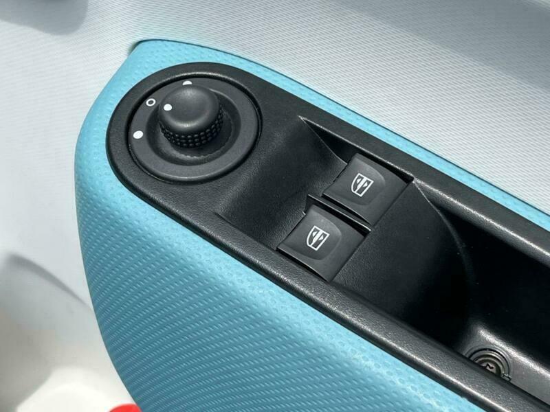 TWINGO