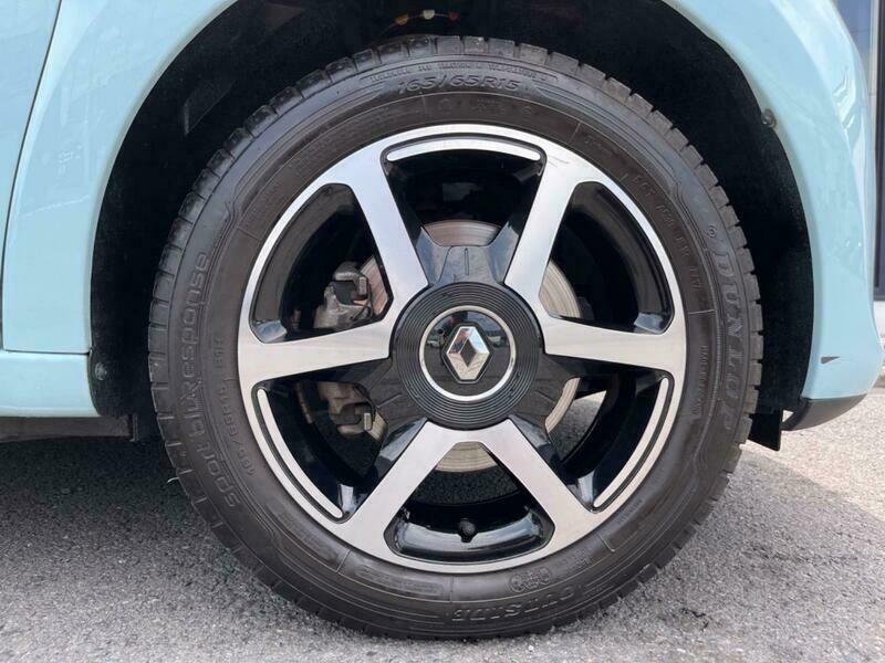 TWINGO