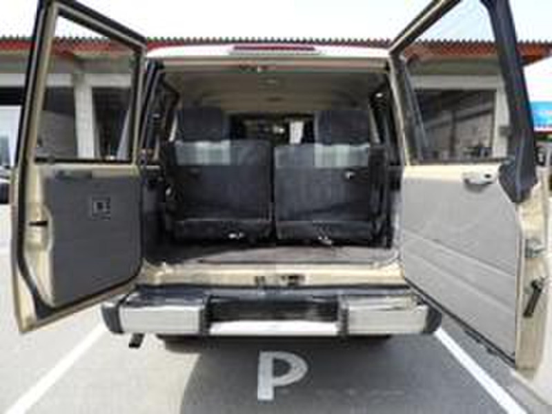 LAND CRUISER PRADO-12