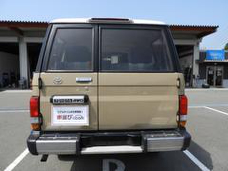 LAND CRUISER PRADO-3