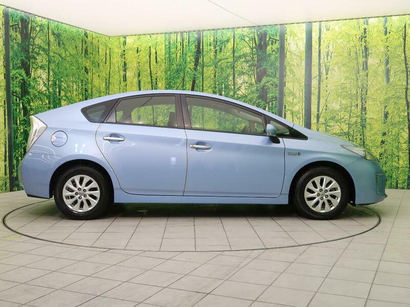 PRIUS PHV