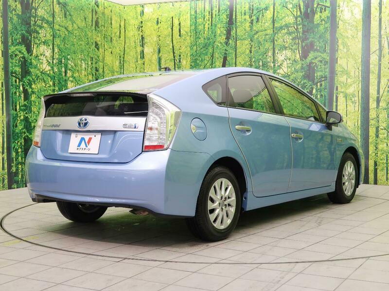 PRIUS PHV