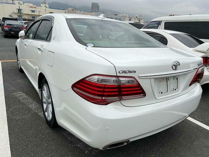Used 2012 toyota crown dba grs202 sbi motor japan