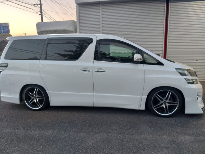 VELLFIRE