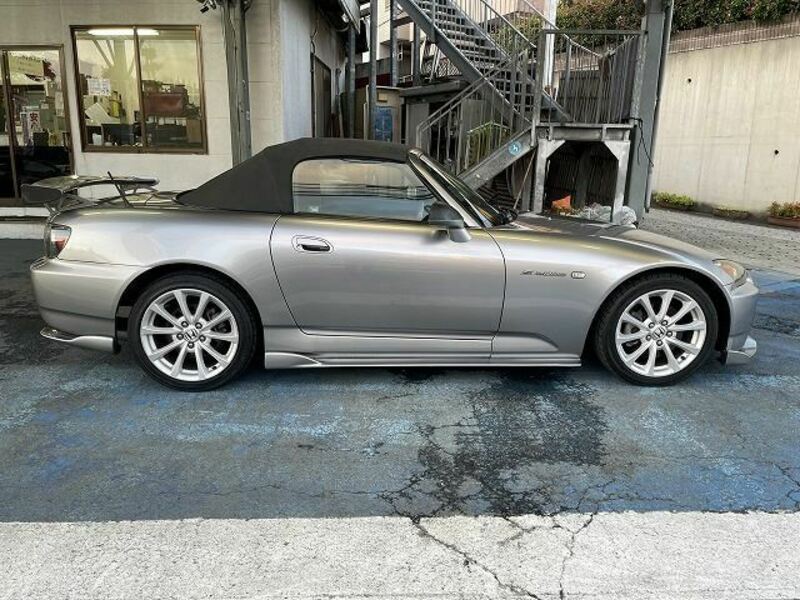 S2000
