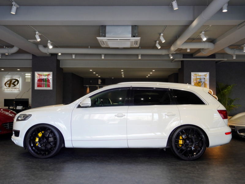 Q7