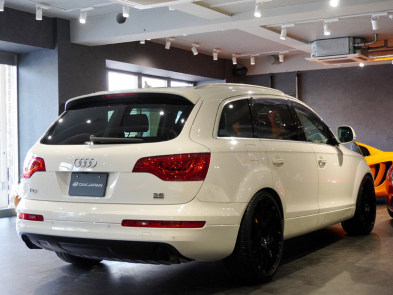 Q7