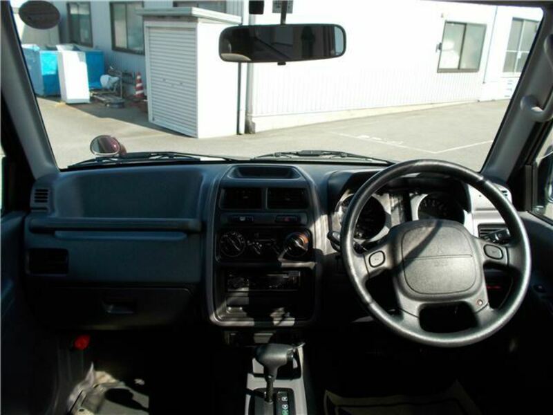 PAJERO JR