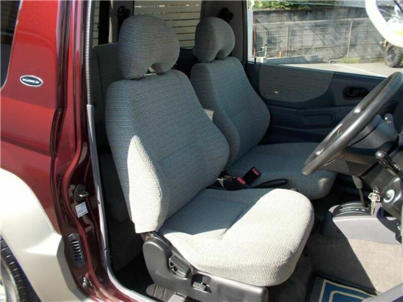 PAJERO JR