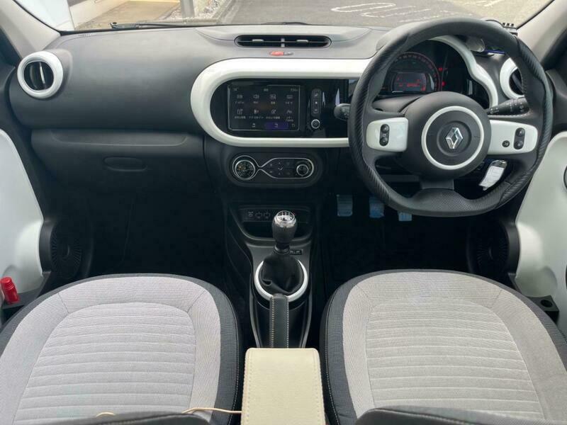 TWINGO