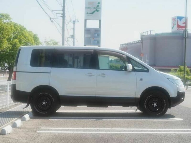 DELICA D5-8