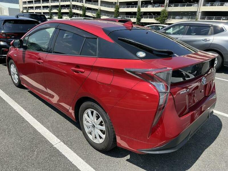 PRIUS-4