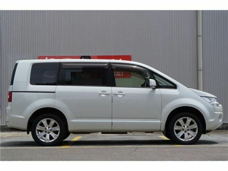 DELICA D5