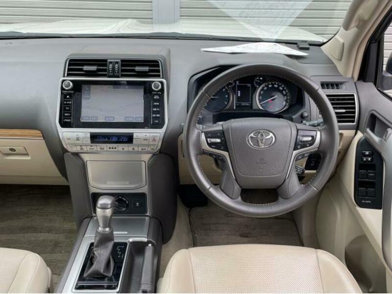 LAND CRUISER PRADO-3