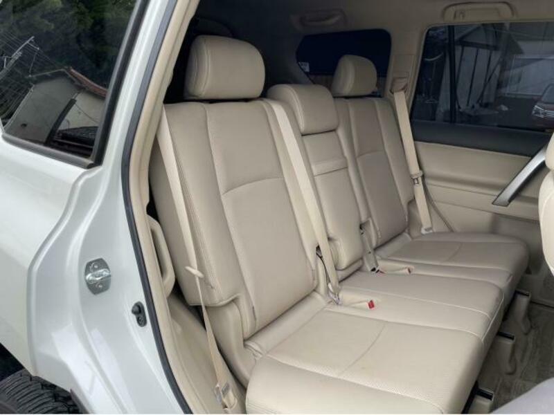 LAND CRUISER PRADO-13