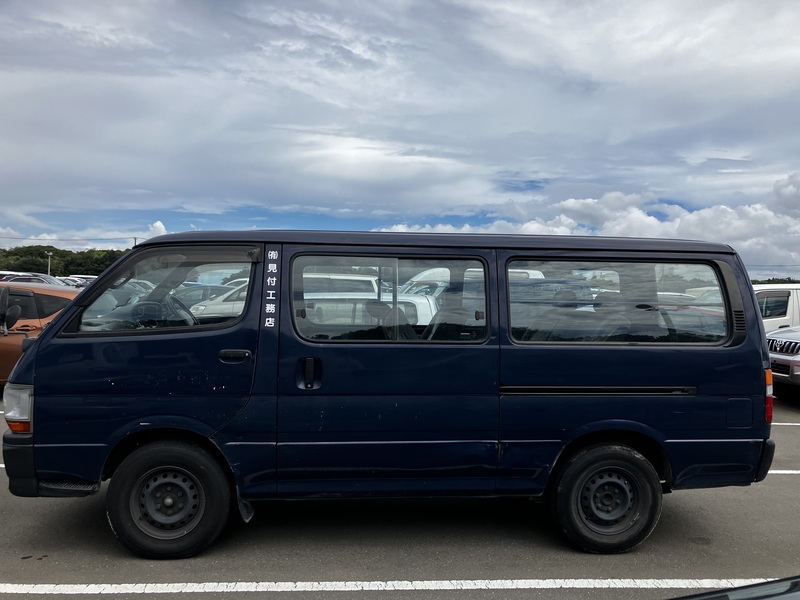 HIACE VAN-11