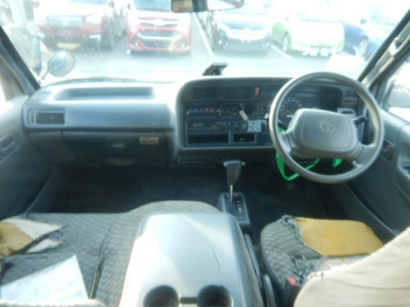 HIACE VAN-61