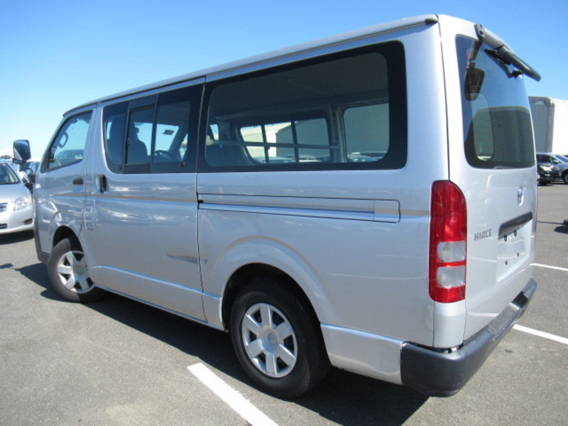HIACE VAN
