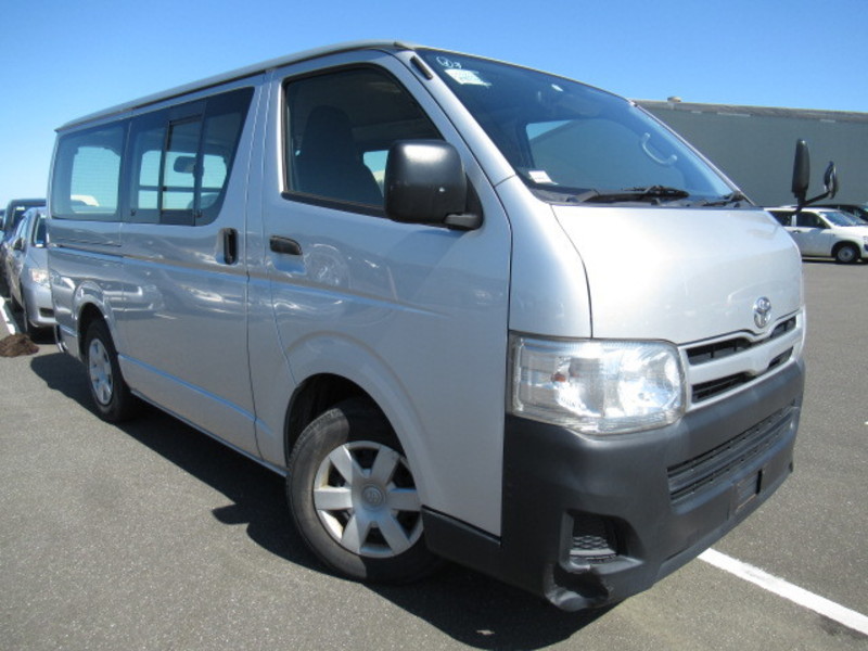 HIACE VAN