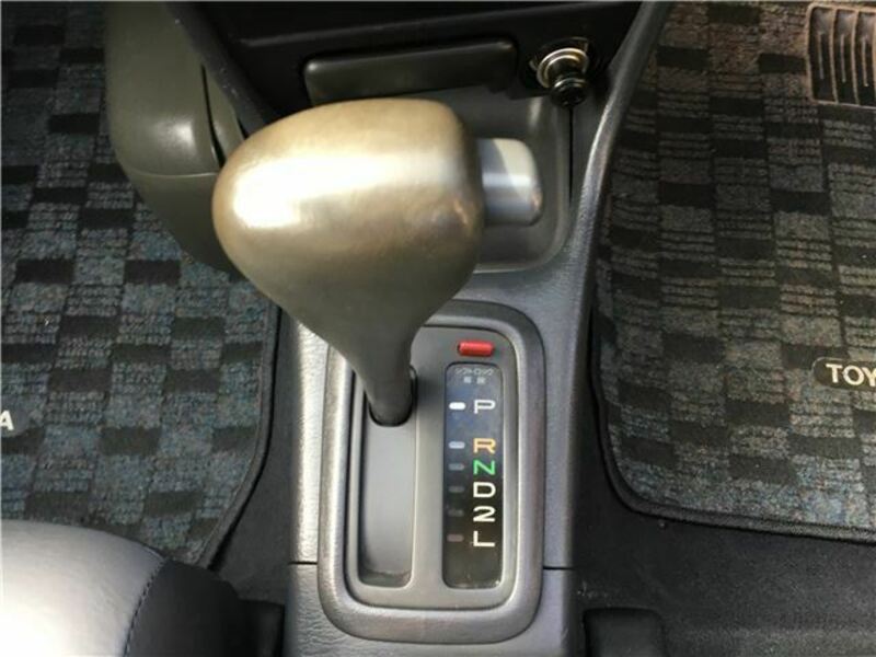 COROLLA VAN