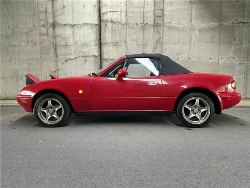 EUNOS ROADSTER