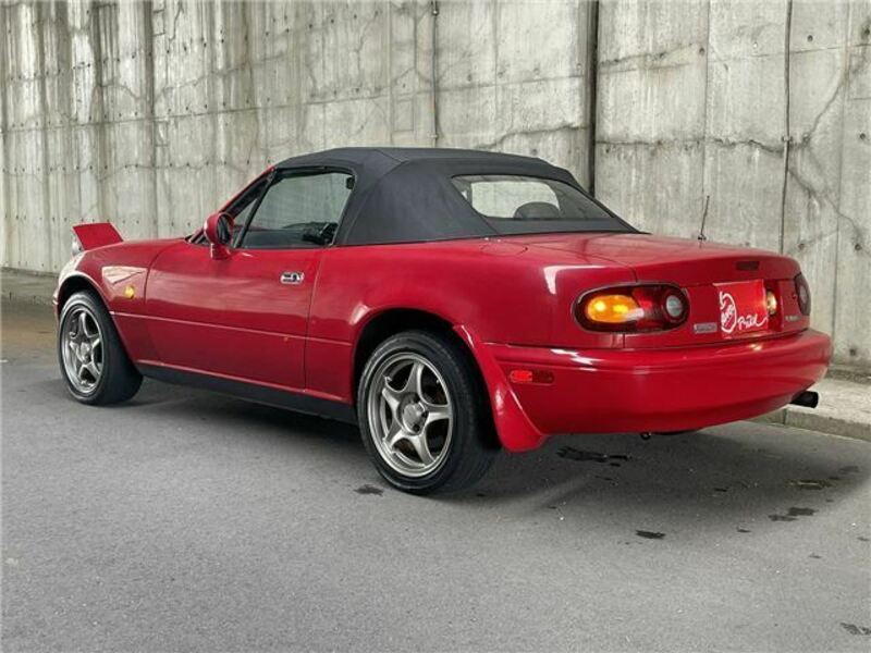 EUNOS ROADSTER
