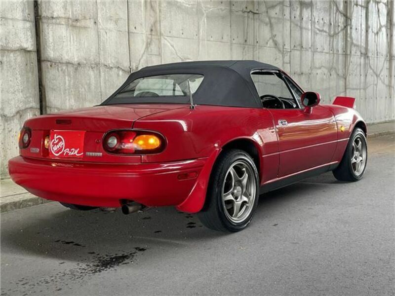 EUNOS ROADSTER