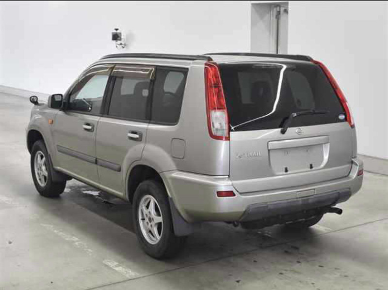 X-TRAIL