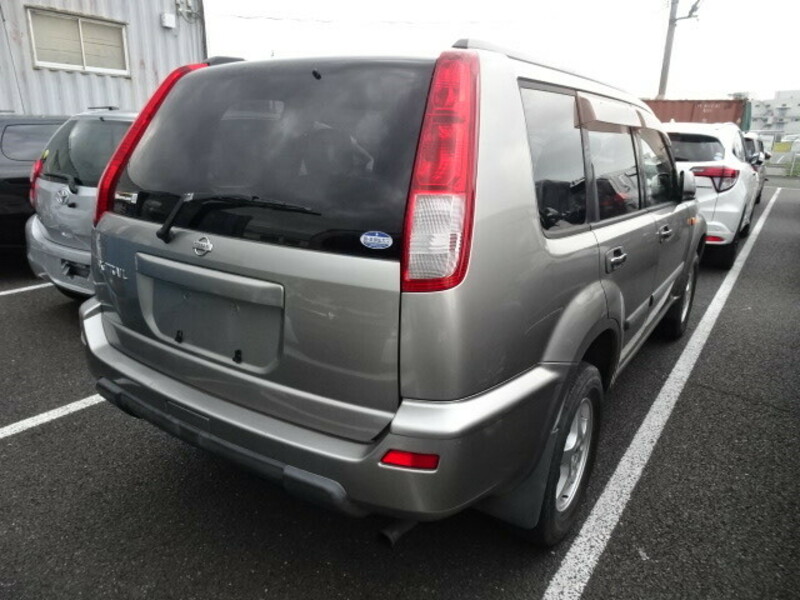 X-TRAIL