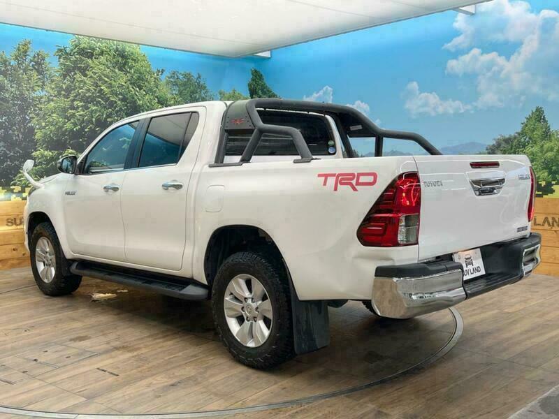 HILUX-14