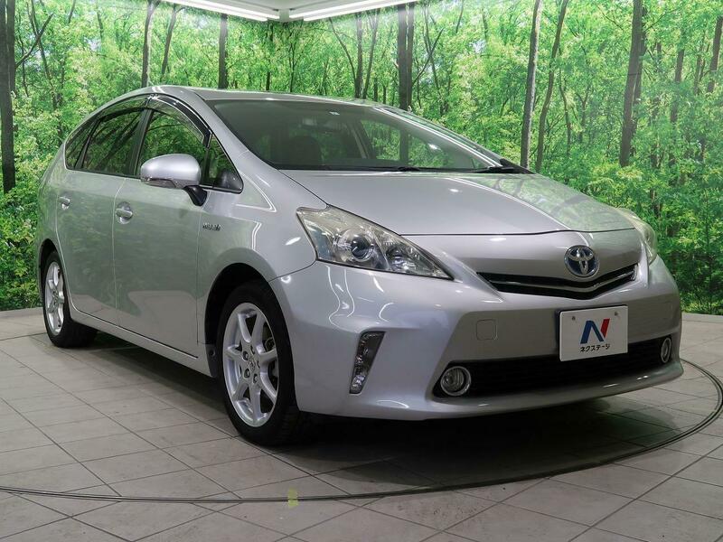 PRIUS ALPHA