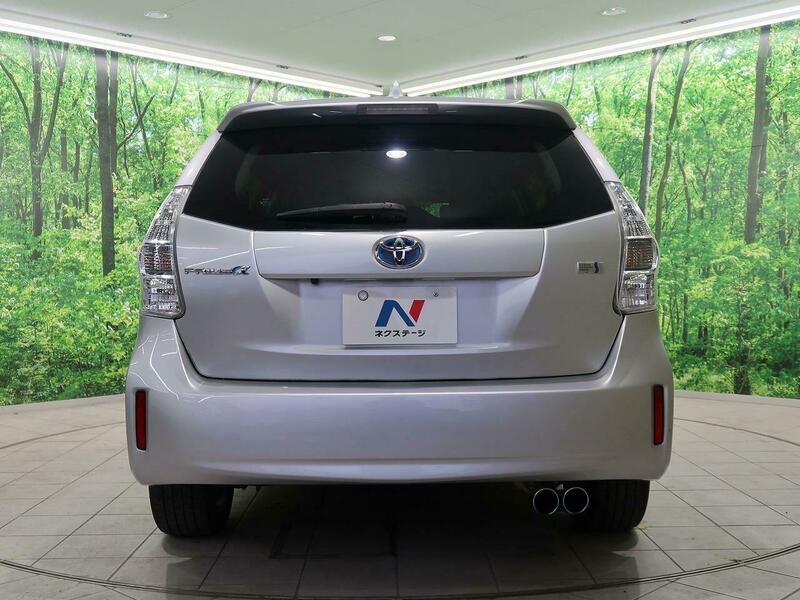 PRIUS ALPHA