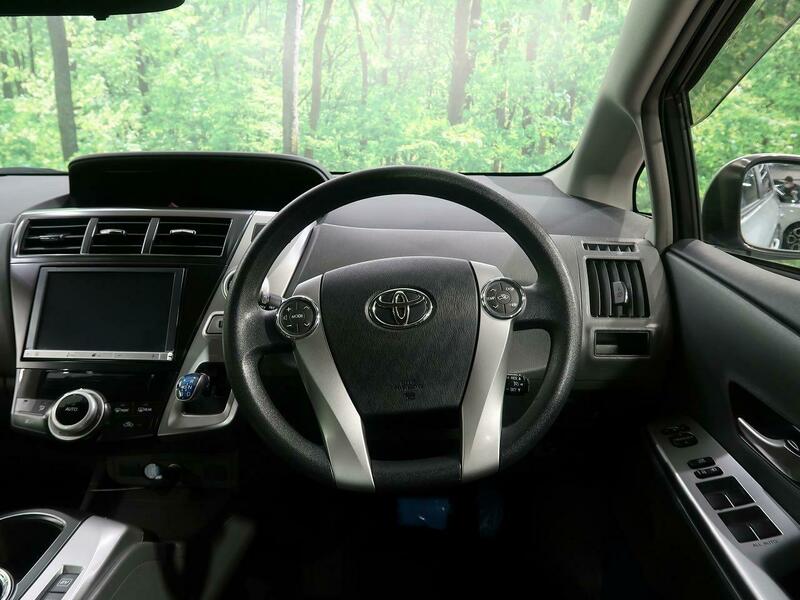 PRIUS ALPHA