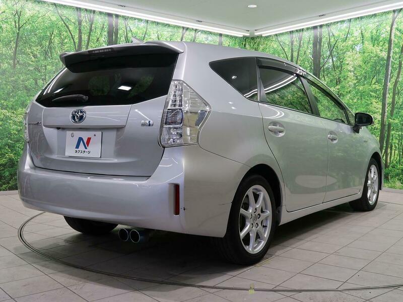 PRIUS ALPHA