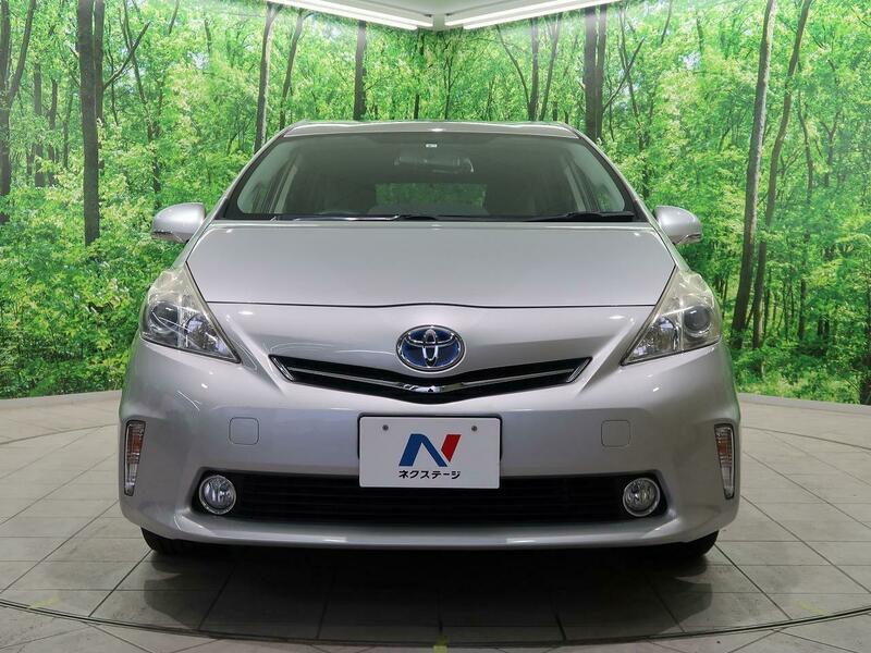 PRIUS ALPHA