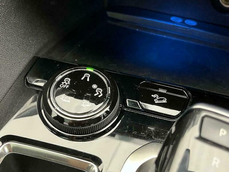 3008