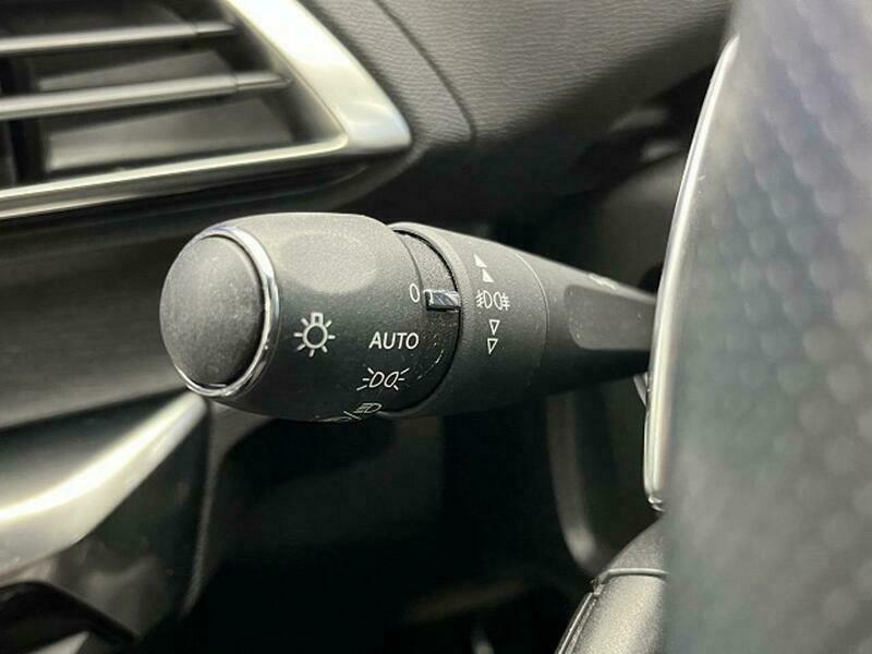 3008