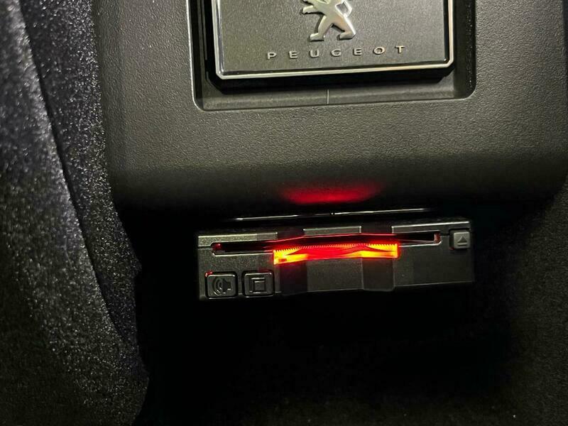 3008