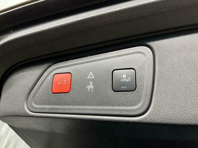 3008