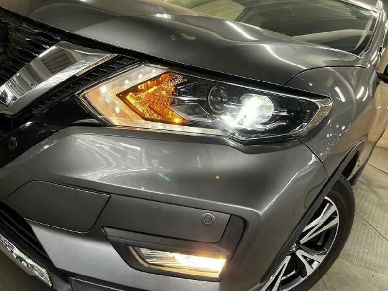 X-TRAIL-9
