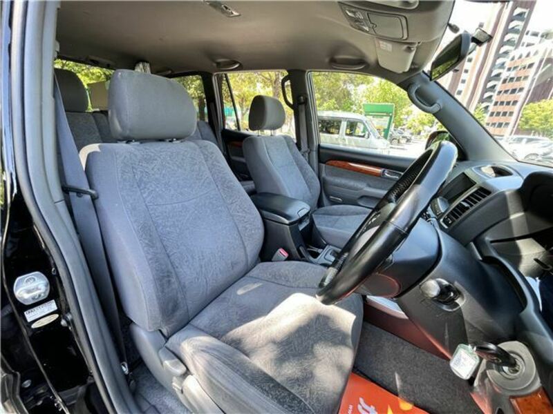 LAND CRUISER PRADO-2